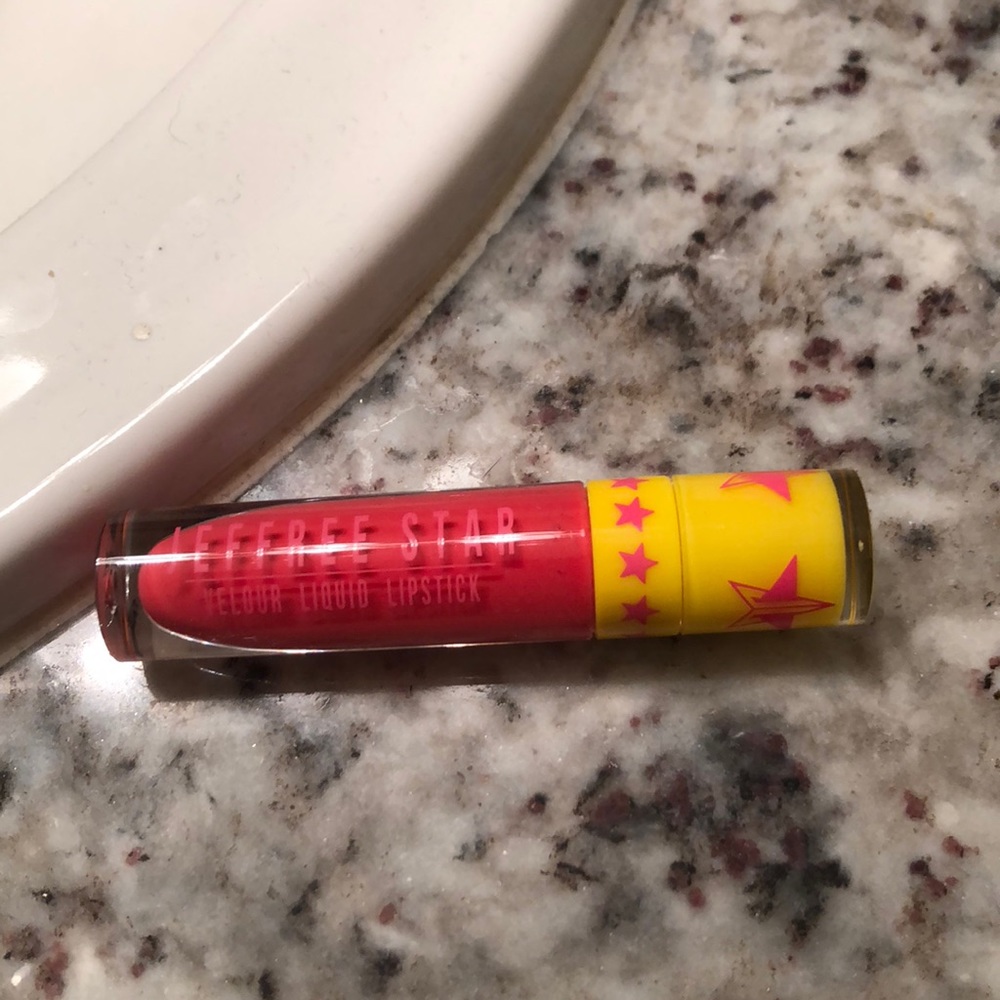 JEFFREE STAR scented lipstick WATERMELON SODA